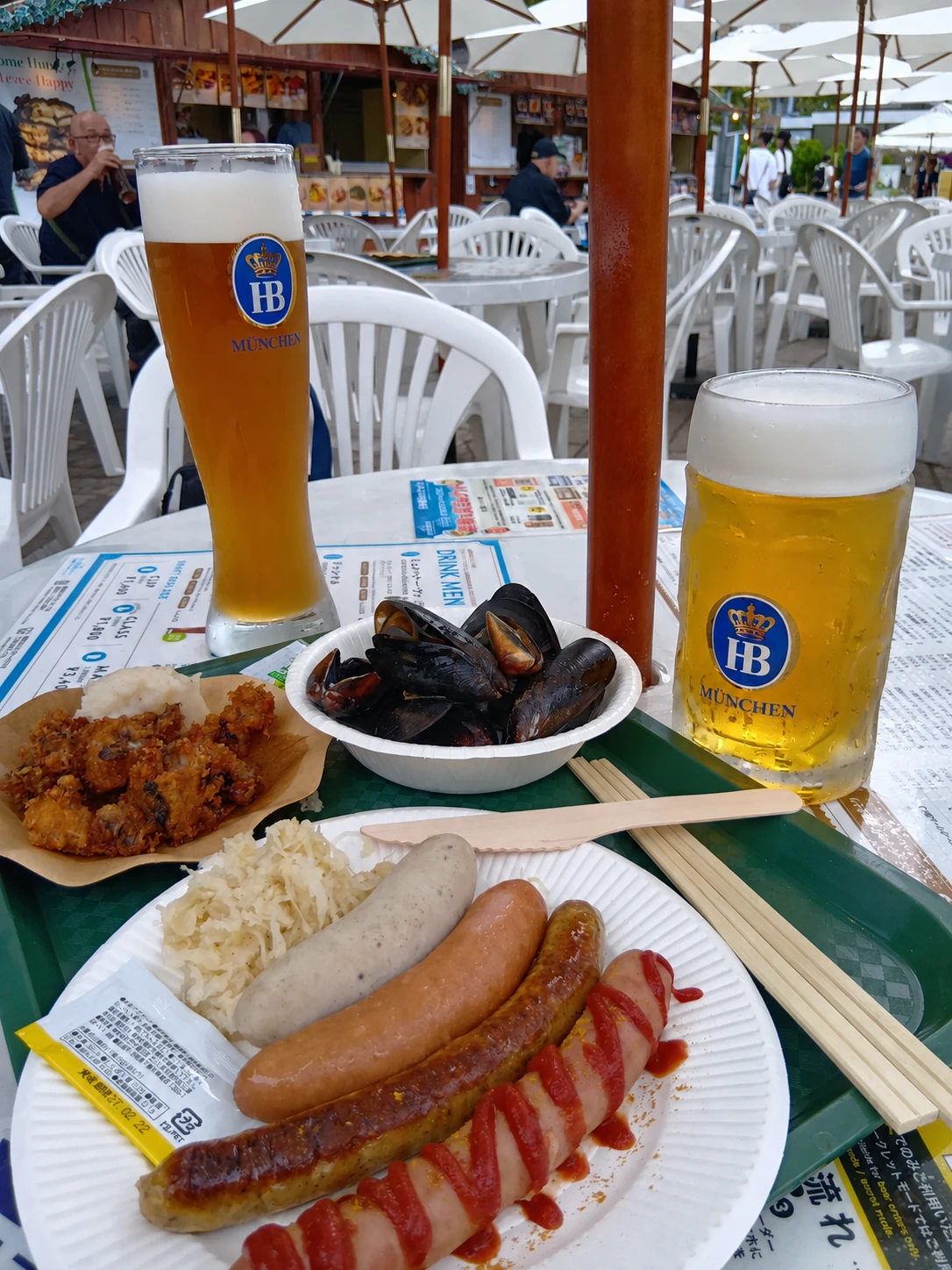11丁目のドイツビール会場で楽しんだビールと料理